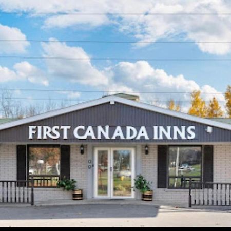 First Canada Hotel Cornwall Hwy 401 On Exterior foto